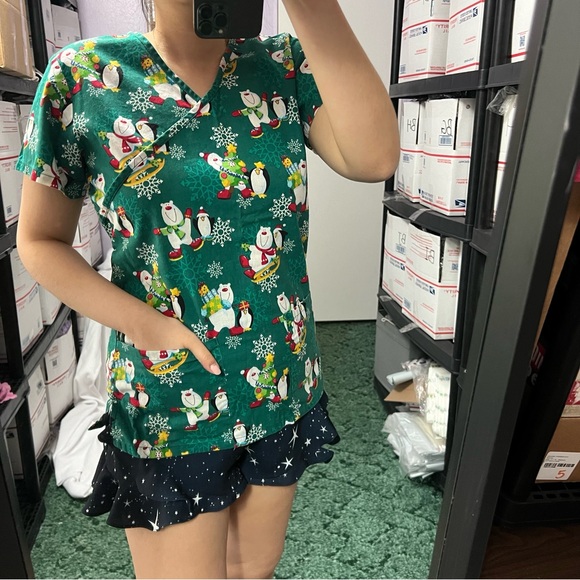 Life Christmas waist tie blouse with front pockets - Picture 2 of 6